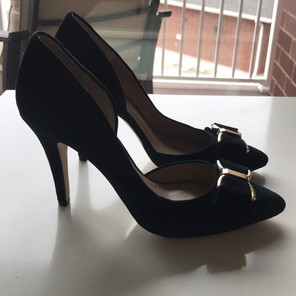BCBG Black Bow Heels - Picture 2 of 4